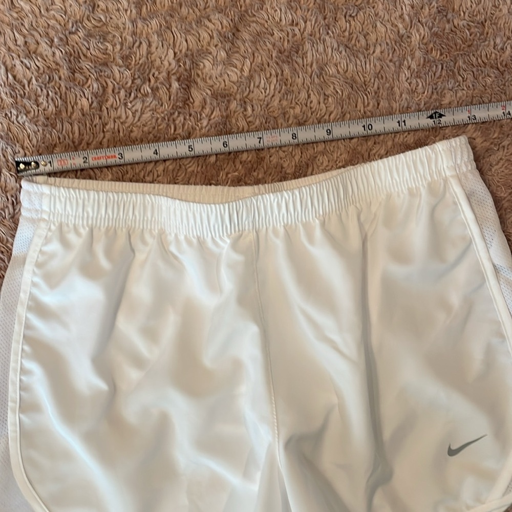 Nike Athletic Shorts NWOT - size girls large - Picture 8 of 10